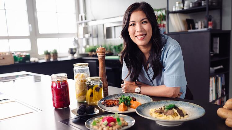 Mai Thi Nguyen-Kim will nicht nur genie&szlig;en. Sie m&ouml;chte auch genau wissen, wie die Geschmacksnuancen zustande kommen.