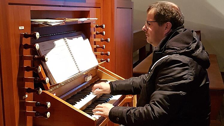 Siegbert M&uuml;ller ist seit 40 Jahren Organist.