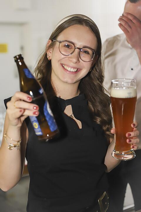 Es wurde in das Jahr 2025 gefeiert.