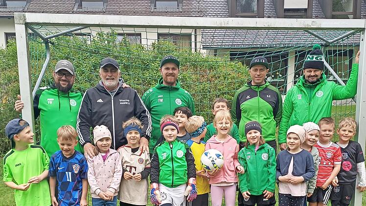 Die jungen Fußball-Fans haben jede Menge Spaß bei dem Trainingstag gehabt.