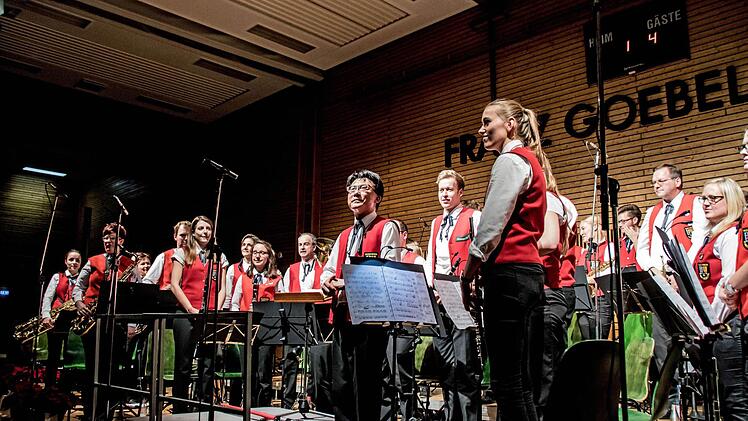 Impressionen vom Weihnachtskonzert in der Franz-Goebel-HalleFoto: Jochen Berger