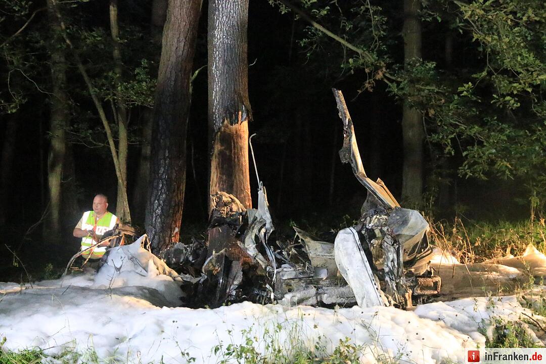 Tödlicher Unfall bei Boxbrunn: Pkw wird zerfetzt