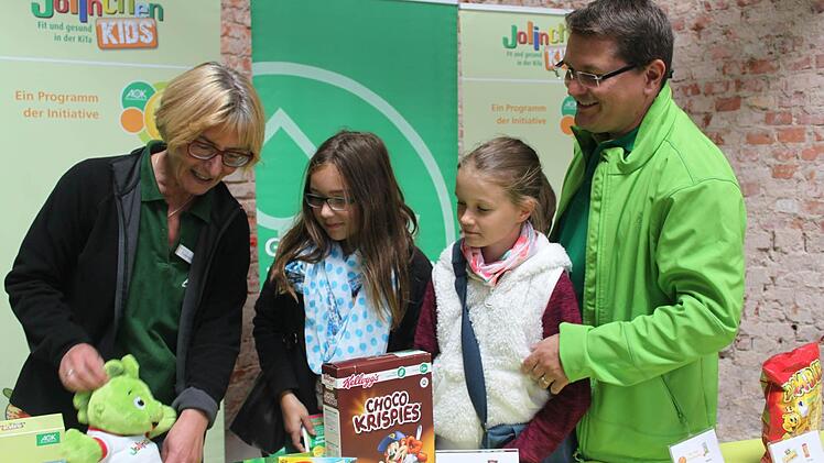 Ivonne Müller (von links) mit Luisa Schnell sowie Patricia und Oliver Skall Foto: Veronika Schadeck