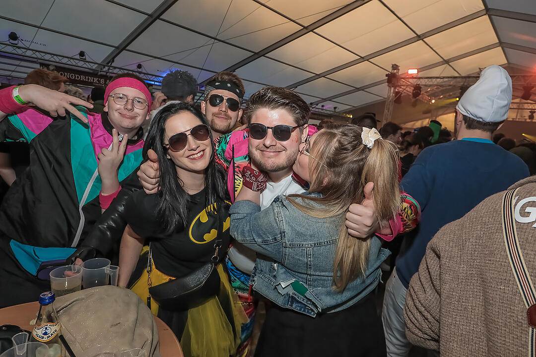 Im großen Festzelt wurde richtig gefeiert!