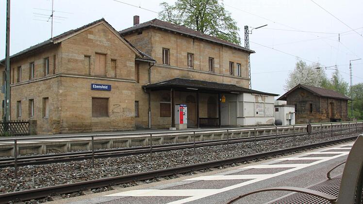 Für den Ebensfelder Bahnhof ist der Zug abgefahren. Foto: Ramona Popp
