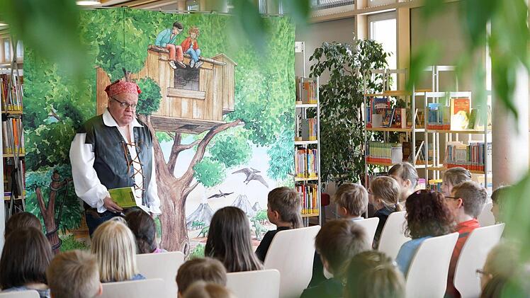 Plötzlich waren die Grundschüler nicht mehr nur im Biz in Haßfurt, sondern in der Karibik...Foto: Sarah Dann