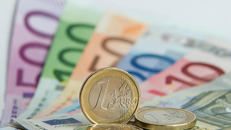 Über die Hälfte der Deutschen sind laut einer Studie für ein bedingungsloses Grundeinkommen. Symbolbild: dpa