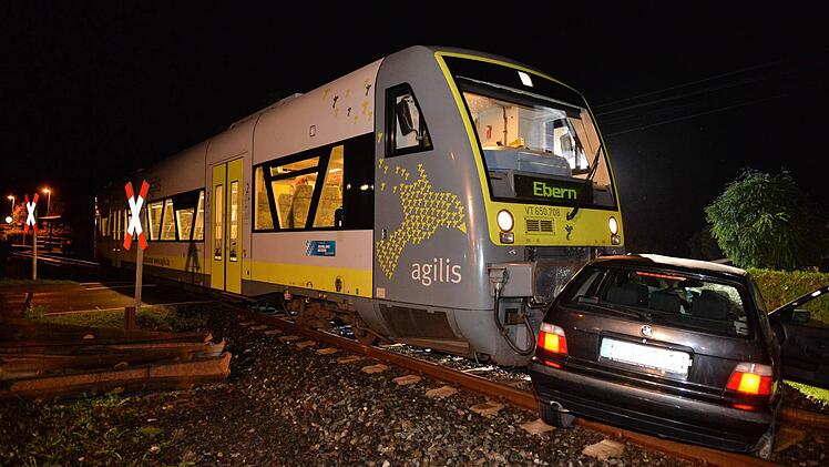 An dem unbeschrankten Bahnübergang in Reckendorf häufen sich die Unfälle. Foto: Ronald Rinklef