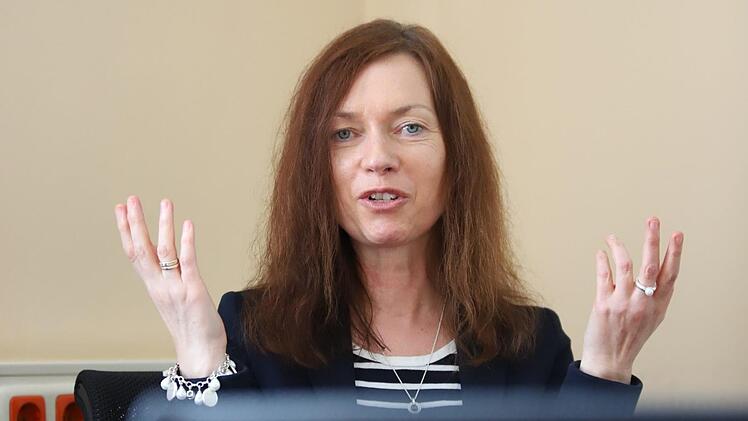 Am 15.&nbsp;Februar &uuml;bernahm die 52-j&auml;hrige Gisela Rohde die Nachfolge des langj&auml;hrigen Kronacher Schulamtsdirektors Uwe D&ouml;rfer. Foto: Marian Hamacher