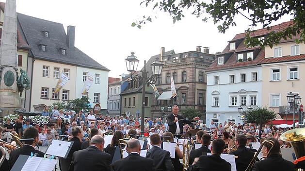 Das sinfonische Orchester Kasendorf unter der Leitung von Thomas Eschenbacher.  Foto: Sonny Adam