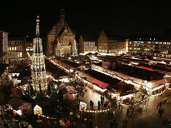Nürnberger Christkindlesmarkt 2023 "großer Erfolg": Hohe Besucherzahlen trotz Hindernissen