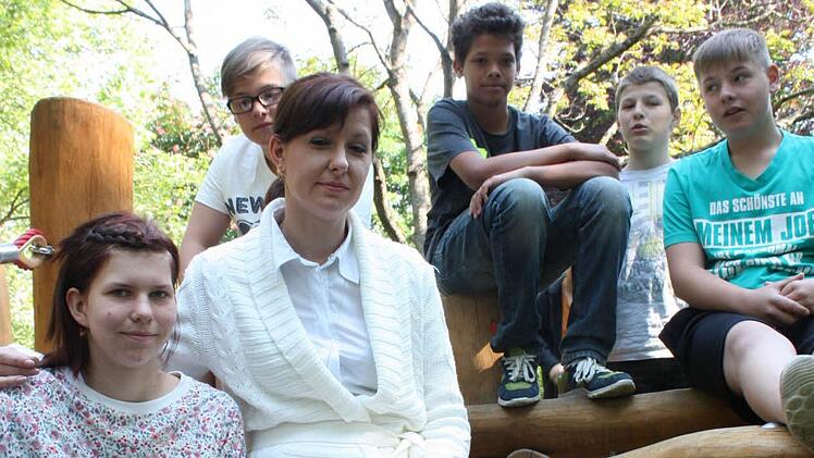 Elena Tiefenbach hat immer ein offenes Ohr für ihre Schüler.  Foto: Robert Huger