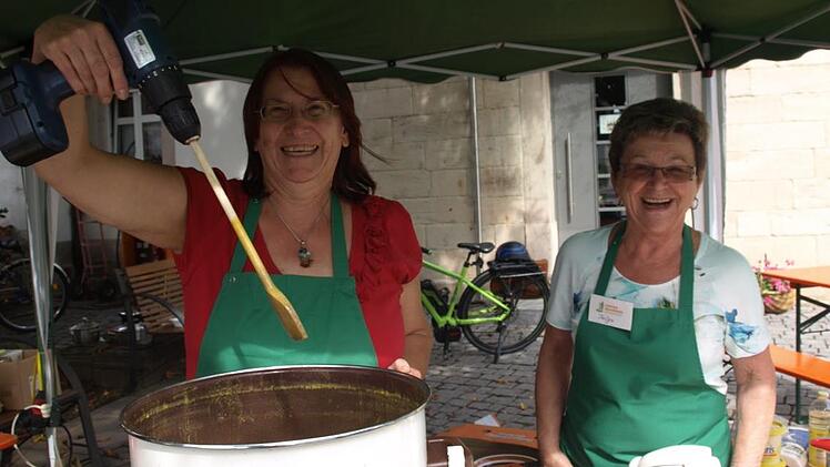Kürbissuppe gab's beim Gartenbauverein. Foto: Susanne Deuerling