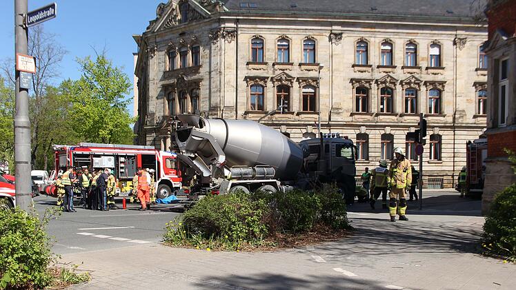 74-jähriger Radfahrer verstirbt nach Unfall in Bayreuth