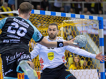 Leistungssteigerung in H&auml;lfte 2: HSC Coburg holt Pflichtsieg