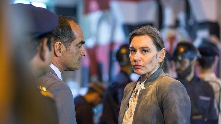 Die BND-Agentin Jana Wagner (Christiane Paul) erlebte einen Bombenanschlag. Was wusste Oberst Kashif Baqri (Navid Negahban) vom pakistanischen Geheimdienst dar&uuml;ber?