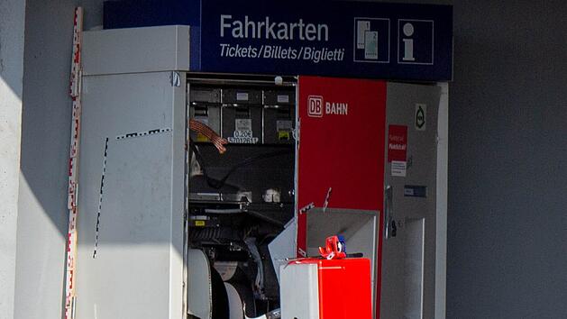 Zeugen nach Sprengung von Ticketautomat in Schweinfurt gesucht