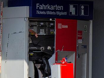 Zeugen nach Sprengung von Ticketautomat in Schweinfurt gesucht
