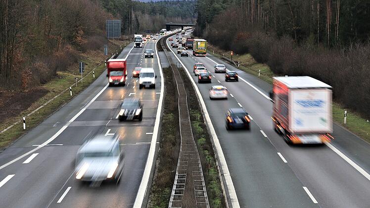 Verkehr_Straße_Autobahn01