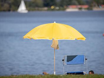 Kreis Weißenburg-Gunzenhausen: Blaualgen-Alarm im Altmühlsee - Badeverbote erlassen