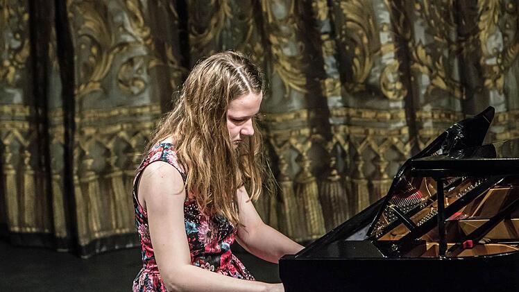 "Jugend spielt für Jugend im Landestheater Coburg": Johanna HeunischFoto: Jochen Berger
