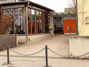 Im katholischen Kindergarten Sankt Magdalena in Ebelsbach gibt es so gut wie keine freien Plätze. Eltern müssen mit Wartezeiten rechnen, wenn sie ihre Kinder hier betreuen lassen wollen. Der Gemeinderat befasste sich mit der Situation der Kindergärten in der Kommune. Foto: Günther Geiling