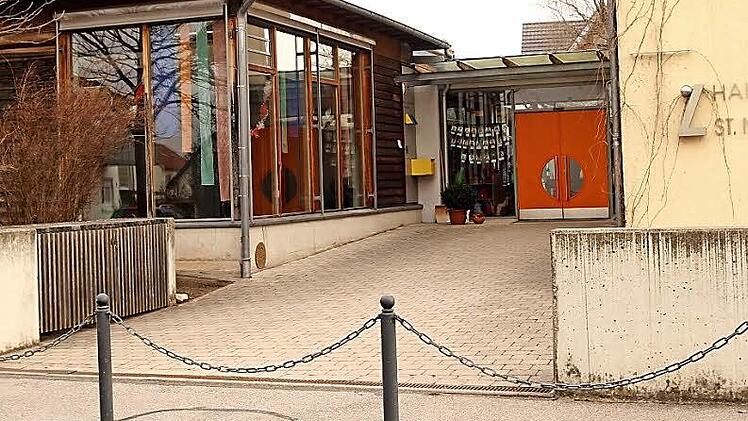 Im katholischen Kindergarten Sankt Magdalena in Ebelsbach gibt es so gut wie keine freien Plätze. Eltern müssen mit Wartezeiten rechnen, wenn sie ihre Kinder hier betreuen lassen wollen. Der Gemeinderat befasste sich mit der Situation der Kindergärten in der Kommune. Foto: Günther Geiling