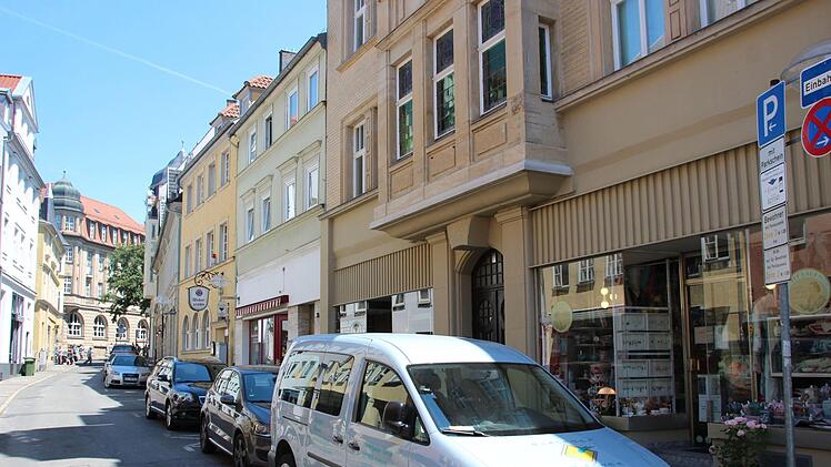 Auch die Kurzzeitparkplätze in der Webergasse könnten wegfallen. Foto: Oliver Schmidt