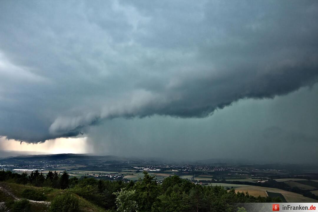 Gewitter über der Region Bamberg Foto: Ferdinand Merzbach