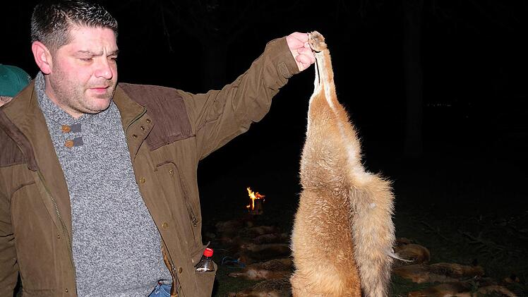 Daniel Lohfink mit einem erlegten Fuchs. Gerd Schaar