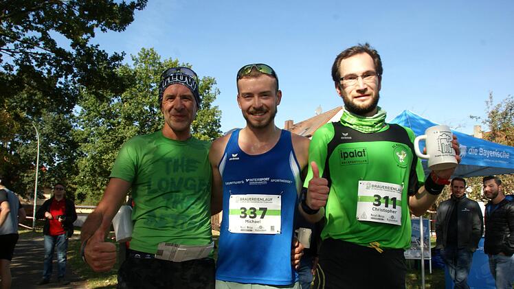 Die drei Schnellsten im Zehnkilometerlauf, von links: Marco Kühhirt (2.), Michael Pritzl (1.) und Christopher Lippold (3.) Foto: Josef Beck