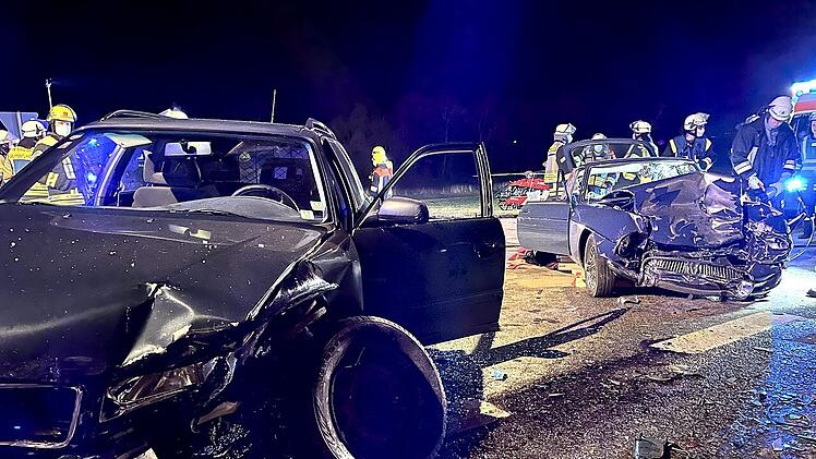 Unfall auf ERH18 bei Hermersdorf: Autofahrer übersieht "Oldtimer" beim Abbiegen