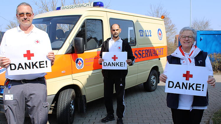 Lichtenfels: Dritter Bus mit geflüchteten Menschen eingetroffen - große Hilfsbereitschaft der Bevölkerung