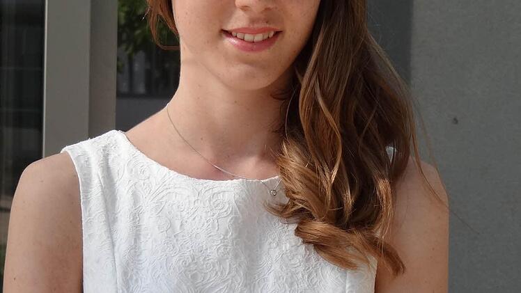 Die zweitbeste Mittlere Reife in Ebern hat Ann-Kathrin Angermüller aus Eyrichshof erzielt.