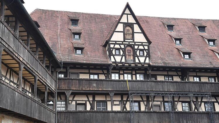 So werden die Balkone in der der Alten Hofhaltung in diesem Sommer nicht aussehen müssen.  Fotos: Ronald Rinklef