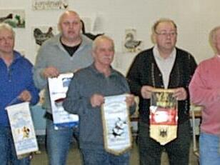 Das sind die erfolgreichen Aussteller des Gefl&uuml;gelzuchtvereins, von links: Dieter Pohley, Rainer Kettler, Bernhard Krapf, Peter R&uuml;big, Helmut Trinkerl, Otto Gansert und Rupert Bockelt.  Foto: pr