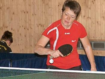 Gisela Hable vom TSV Teuschnitz blieb beim 7:3-Sieg in Naila in ihren drei Einzeln ungeschlagen.  Foto: Hans Franz