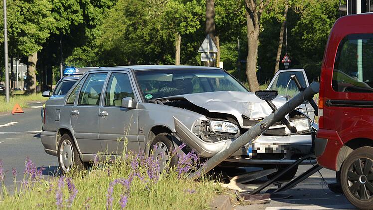 Verkehrsunfall nach Rotlichtmissachtung