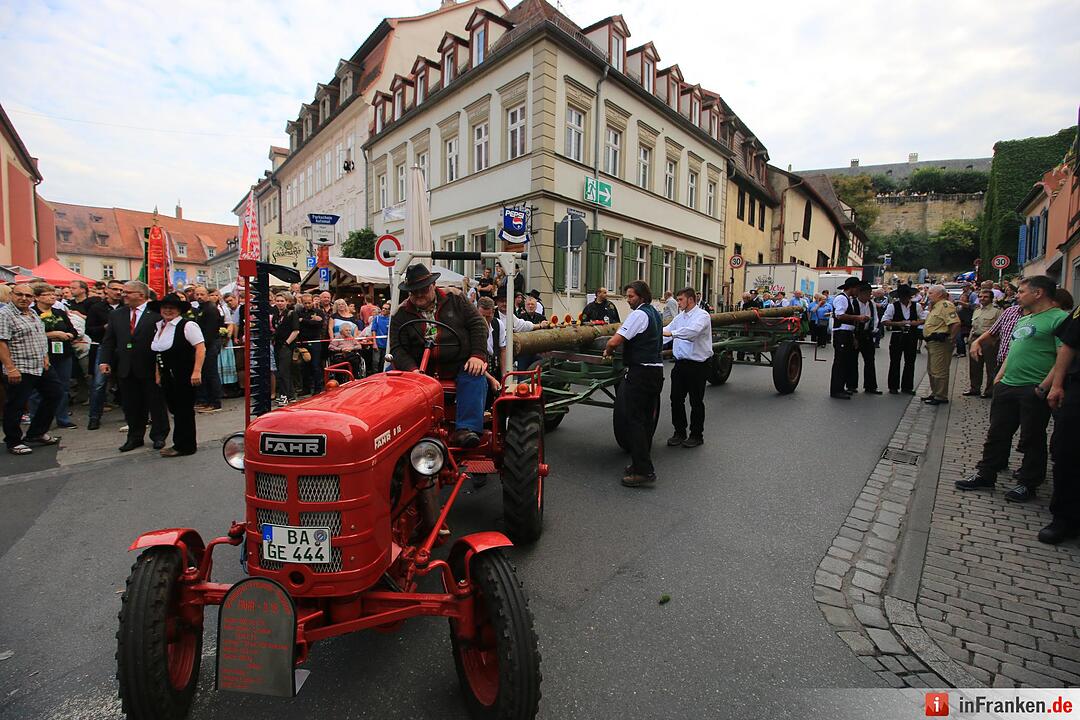Sandkerwa 2015 - Kerwasbaum-Aufstellen
