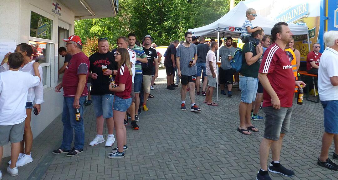 1. FC Nürnberg unterliegt dem Halleschen FC in Weismain