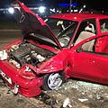 Am Freitagmorgen hat sich im Stadtgebiet von Bayreuth ein schwerer Unfall ereignet. Ein Mann musste durch die Feuerwehr aus seinem total zerstörtem Auto befreit werden. Foto: Bauernfeind/News5