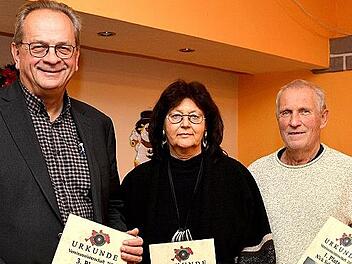 Nick Sablowski, Sigrid Wolf-Feix und Klaus R&ouml;ssner (von rechts) sind die besten Fotografen des FAC Mainleus/Kulmbach.
