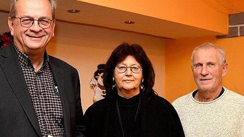 Nick Sablowski, Sigrid Wolf-Feix und Klaus R&ouml;ssner (von rechts) sind die besten Fotografen des FAC Mainleus/Kulmbach.