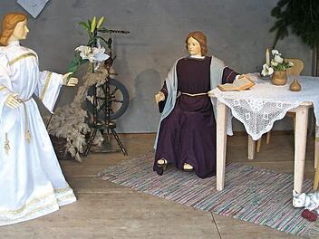 Mit der Verk&uuml;ndigungsszene wird die gro&szlig;e Krippe in Schl&uuml;sselfeld er&ouml;ffnet. Foto: privat