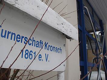 Die Sportler der Turnerschaft mussten sich dem Winter geschlagen geben. Am Sonntag und Montag blieb die vereinseigene Halle geschlossen. Foto: Marco Meißner