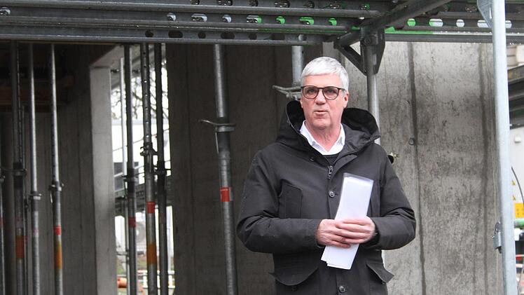 Architekt Matthias Schmidt verriet, dass die letzte Ausschreibung bereits getätigt wurde. Foto: Sonny Adam