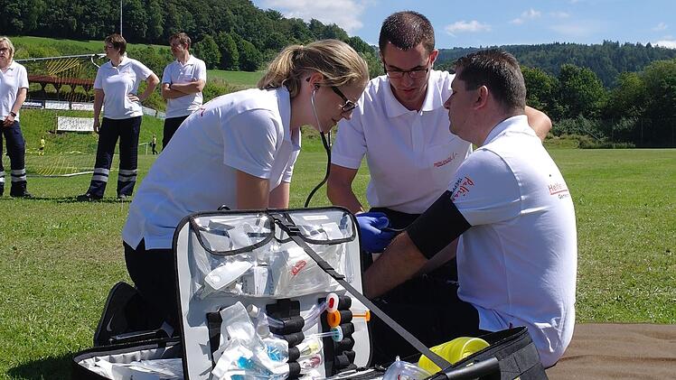 Beim Sportfest 2016 demonstrierten die Helfer vor Ort, was sie im Notfall tun können.