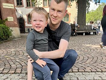 Haßfurt: Schock-Diagnose reist Familienvater aus dem Alltag - "möchte meinem Sohn ein guter Vater sein"