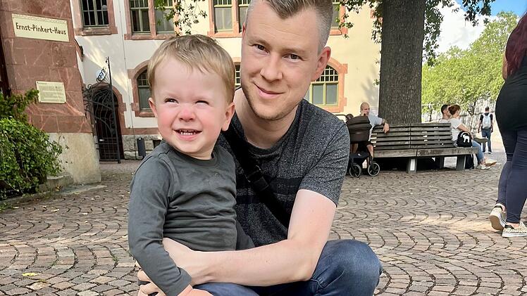 Haßfurt: Schock-Diagnose reist Familienvater aus dem Alltag - "möchte meinem Sohn ein guter Vater sein"
