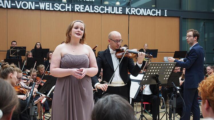 Eva Friedrich begeisterte mit ihrem lyrischen Sopran.